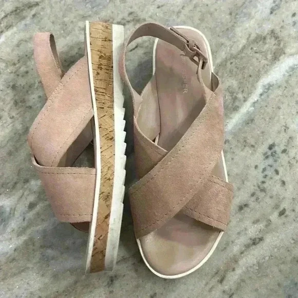 Marc Fisher Women’s Sandals Suede Blush Color Sz 9M - Picture 1 of 14